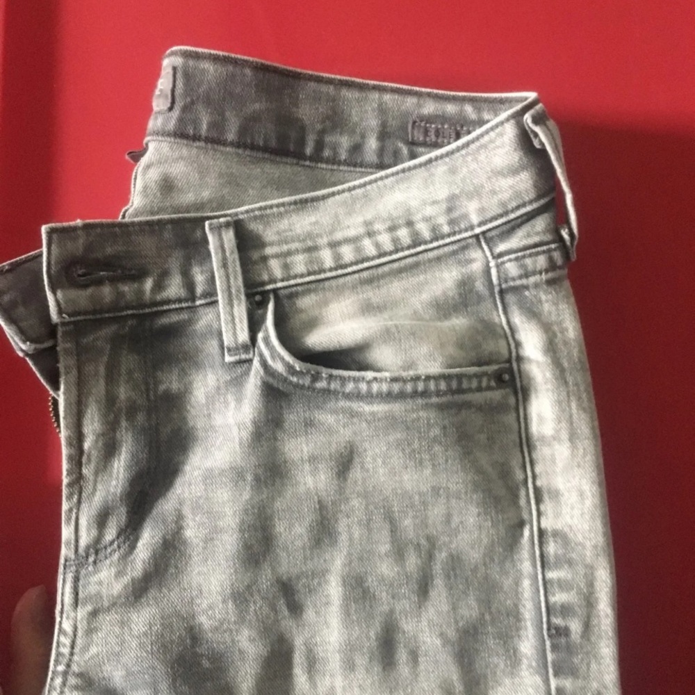 A gold e jeans